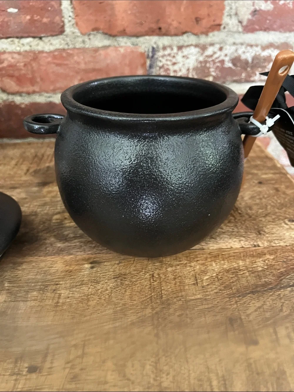 Rae dunn potion cauldronJar with Spoon - Black